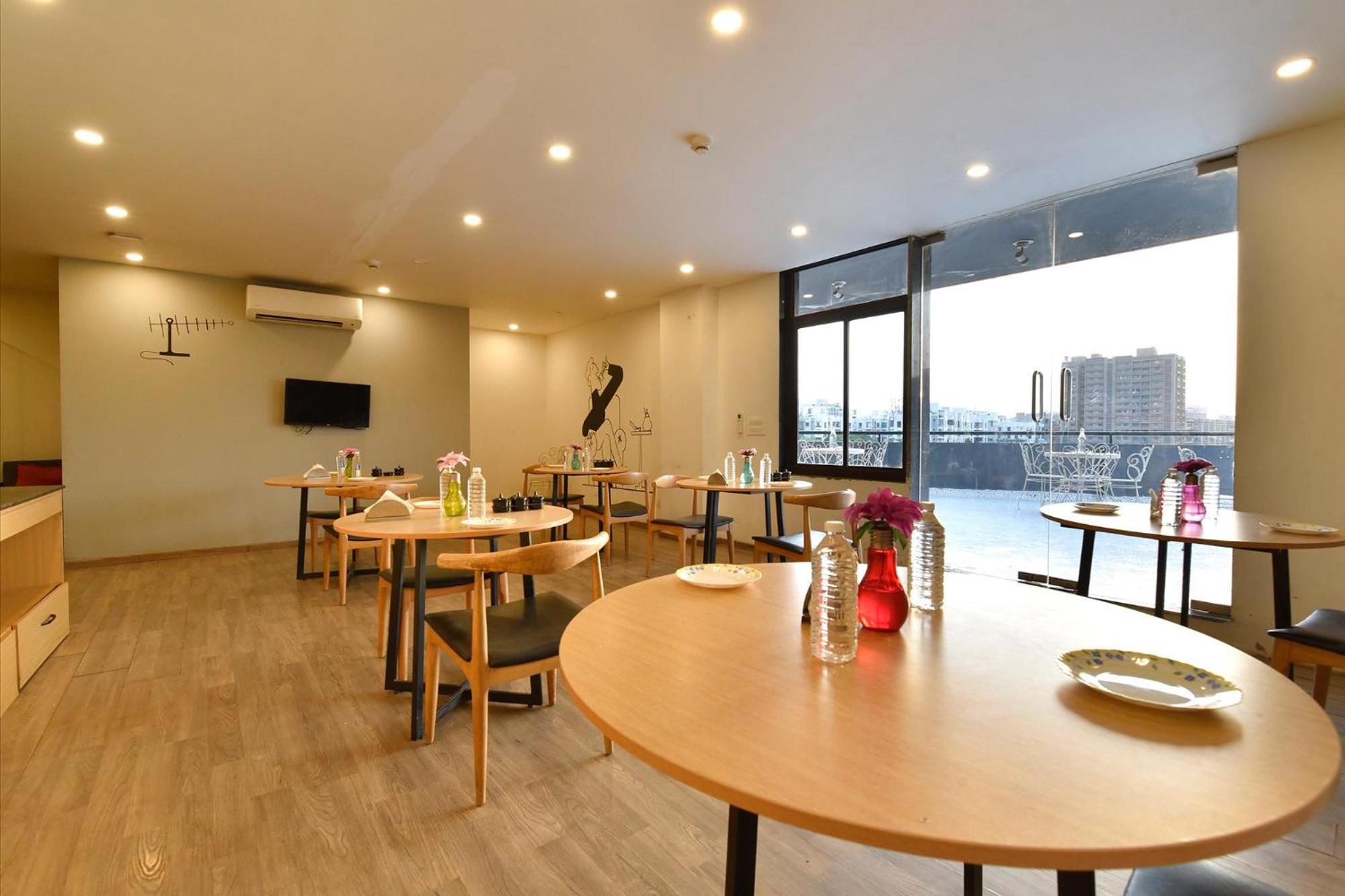 Fabhotel Ny Townhouse Amhedabad Dış mekan fotoğraf